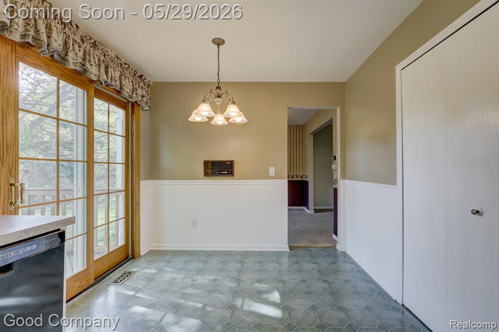 845 Hadley Road, Rochester Hills, MI 48307 — Photo 14