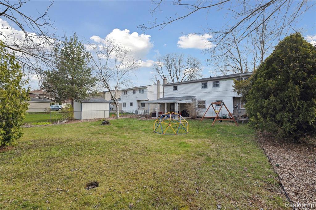 519 N MANITOU Avenue, Clawson, MI — Photo 47