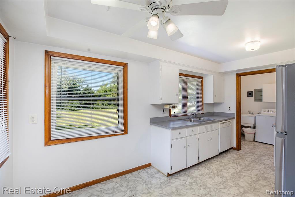 51341 Neumaier Drive, Shelby Twp, MI 48316 — Photo 11