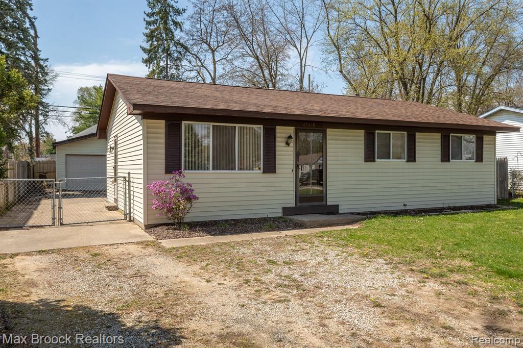 47445 DEQUINDRE Road, Rochester Hills, MI 48307 — Photo 22
