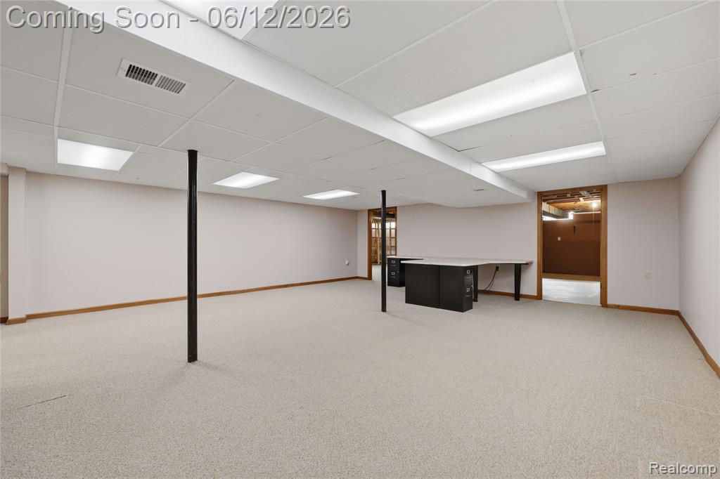 640 Longfellow Drive, Troy, MI 48085 — Photo 31