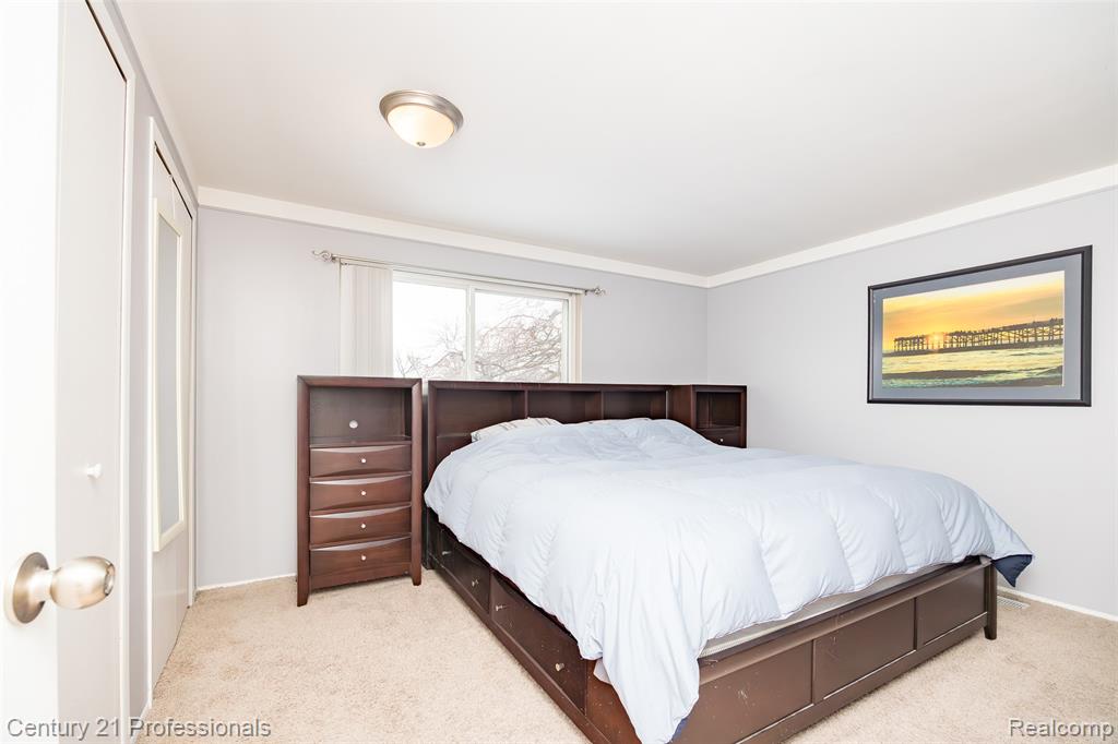 4939 Duchess Drive, Sterling Heights, MI 48310 — Photo 18