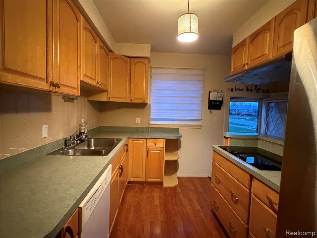 25125 Campbell Avenue, Warren, MI 48089 — Photo 2