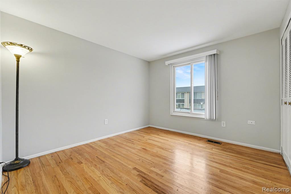 8691 Kennedy Circle, Unit #4, Warren, MI 48093 — Photo 9