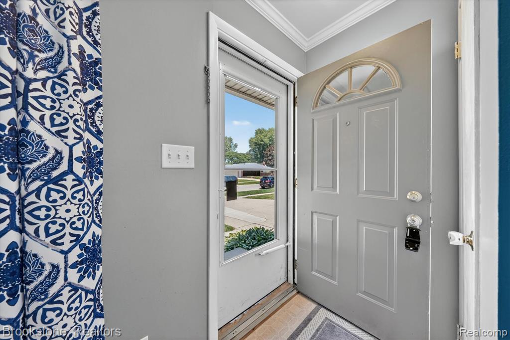 23784 Linne Street, Clinton Twp, MI 48035 — Photo 5