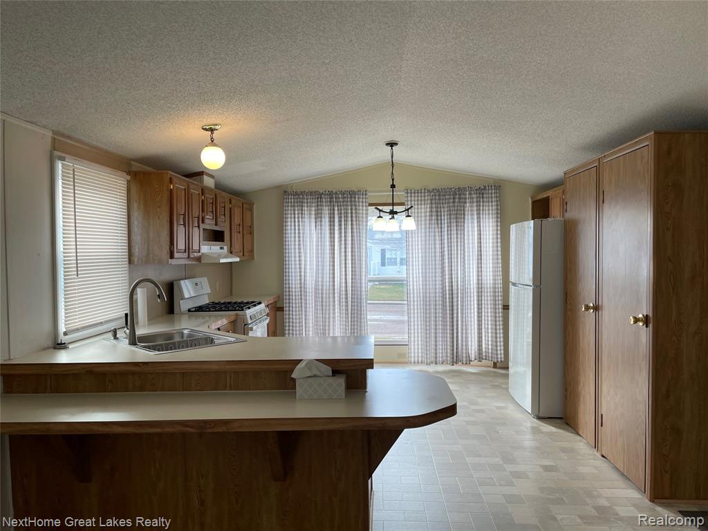 53 Bilwa Trail Trail, Swartz Creek, MI 48473 — Photo 6