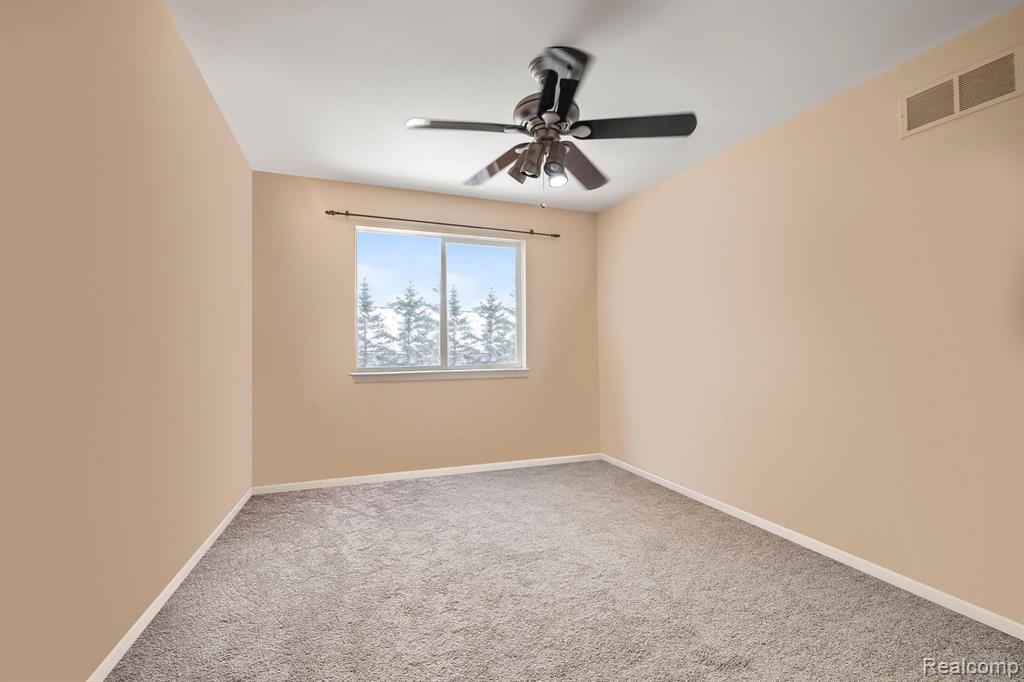 7850 TIMBERLANE Trail, West Bloomfield, MI 48323 — Photo 19