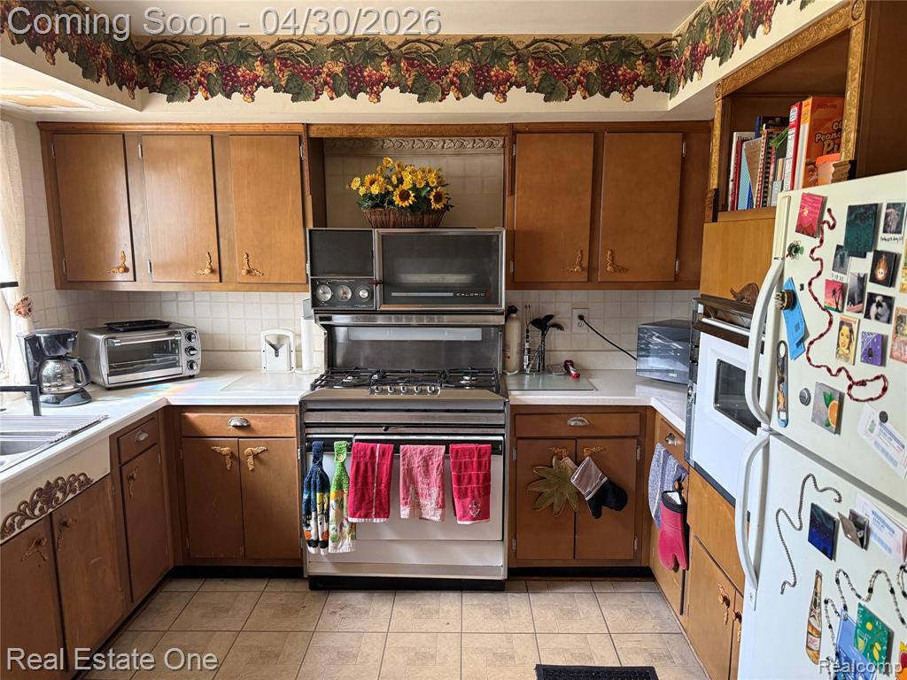 26023 Meadow Drive, Franklin, MI 48025 — Photo 7
