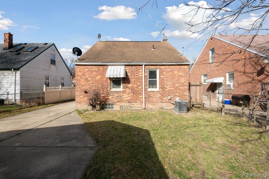 7676 DOLPHIN, Redford, MI 48239 — Photo 31