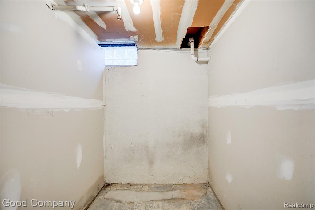 2445 TORQUAY Avenue, 203, Royal Oak, MI 48073 — Photo 26