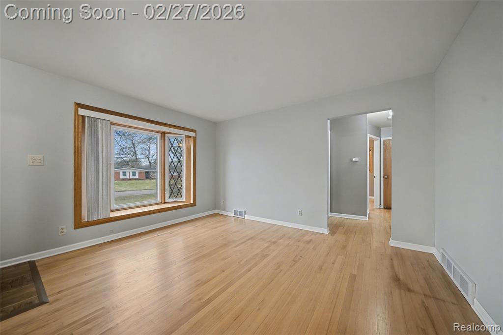 3842 Dill Drive, Waterford, MI 48329 — Photo 13