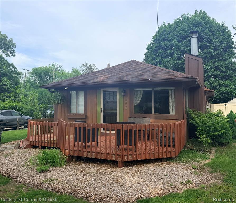 8303 Lagoon Street, Commerce Twp, MI 48382 — Photo 2