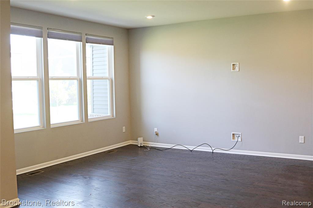 4789 Glenora Drive, Lake Orion, MI, 00000