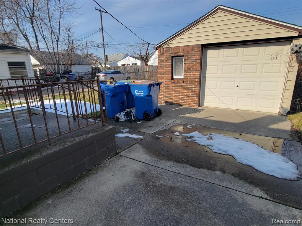7527 Ford Avenue, Warren, MI 48091 — Photo 13