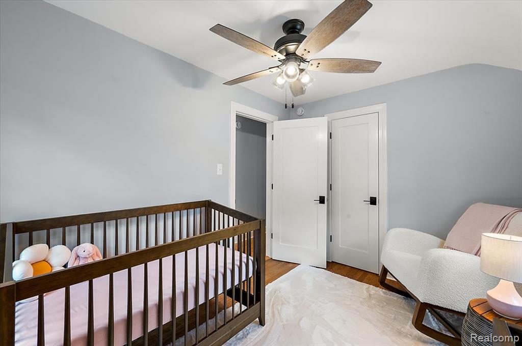 910 W Oakridge Street, Ferndale, MI 48220 — Photo 35