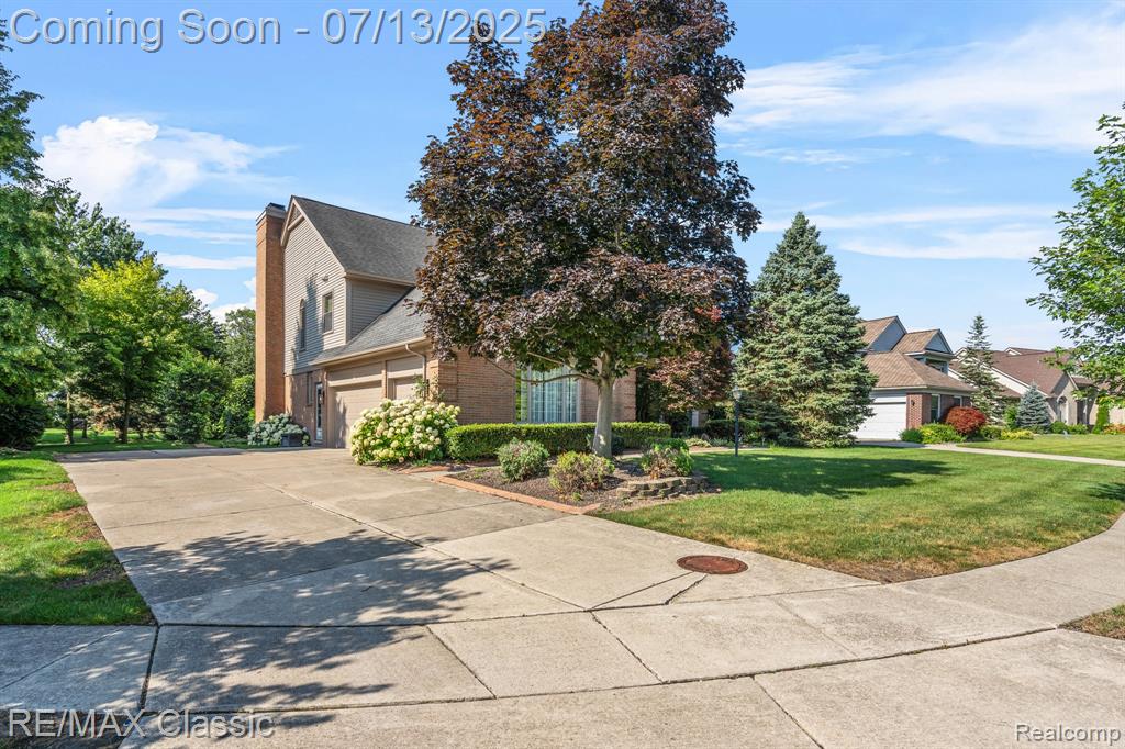 45450 Fountain View Drive, Canton, MI 48188 — Photo 2