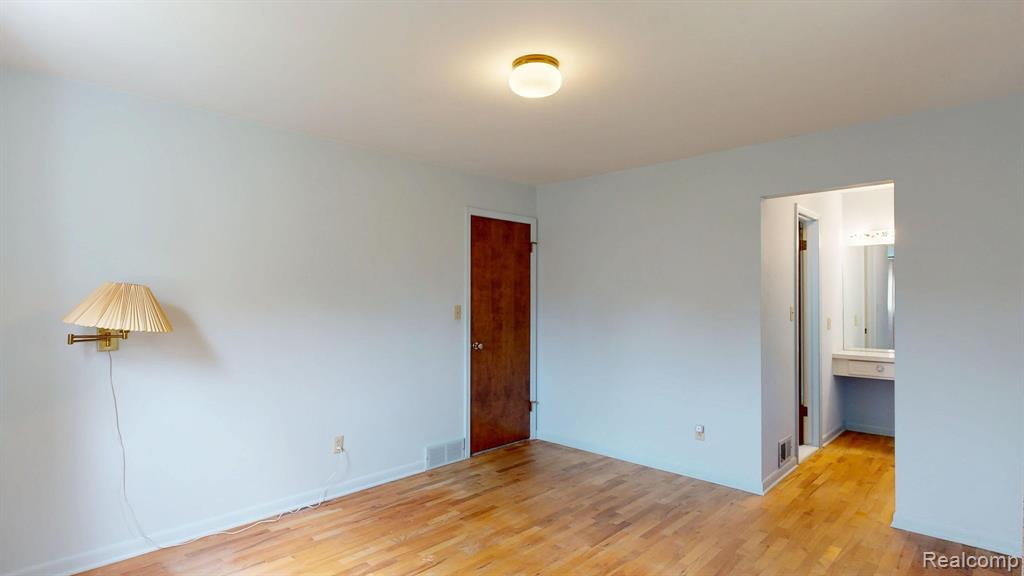 5204 Applewood Drive, Flushing, MI 48433 — Photo 53