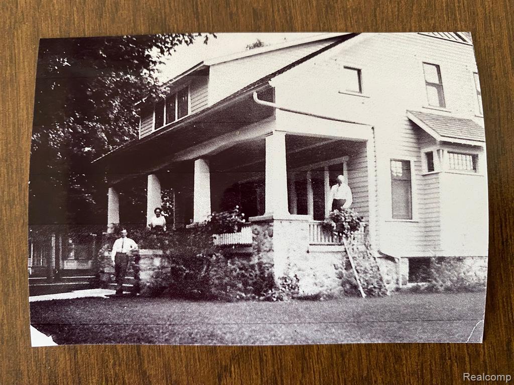 608 E MAPLE Street, Holly, MI 48442 — Photo 15