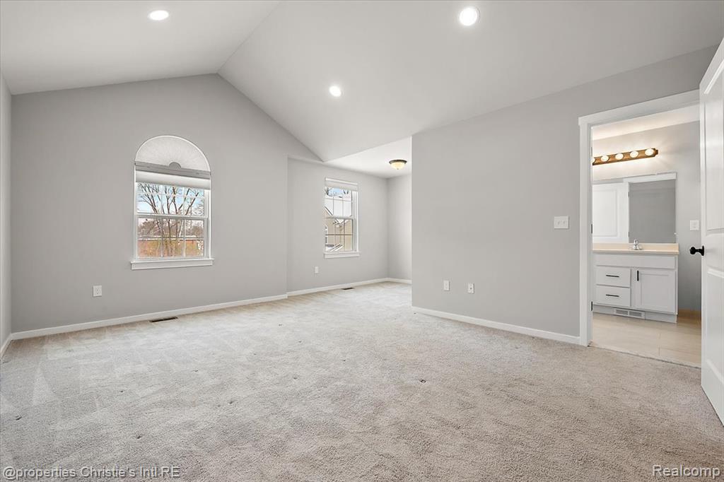 8740 Oak Ridge Trail, Westland, MI — Photo 17