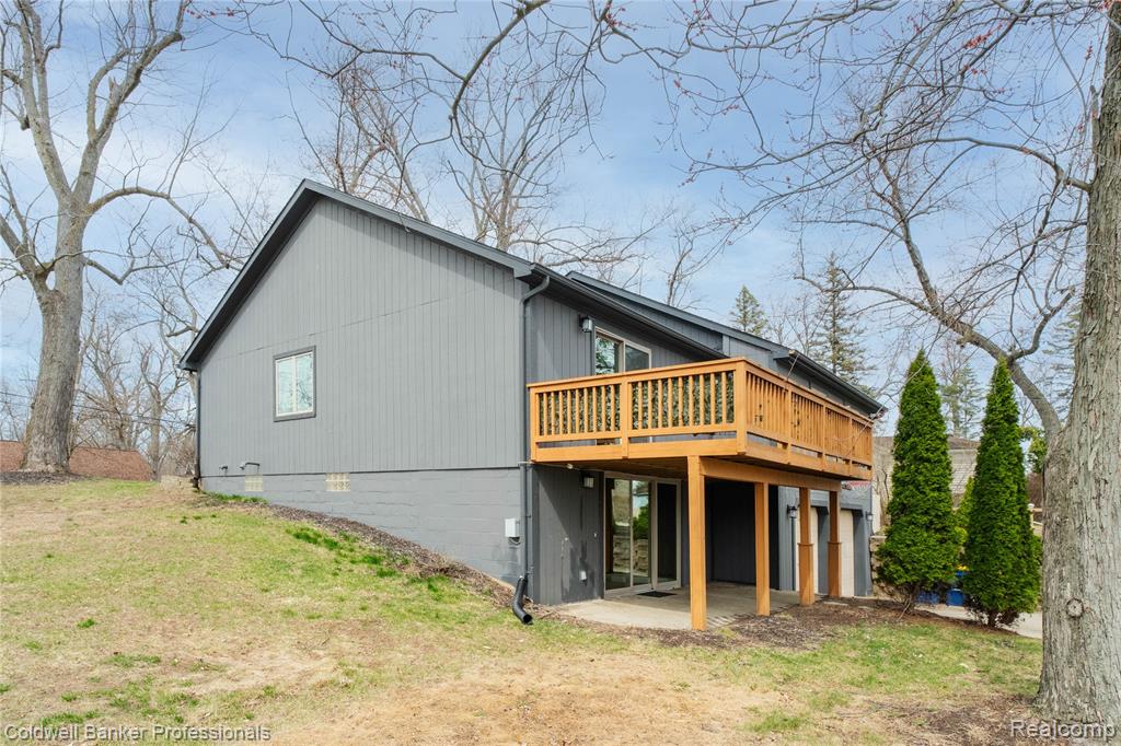 4015 Green Lake Road, West Bloomfield, MI 48324 — Photo 38