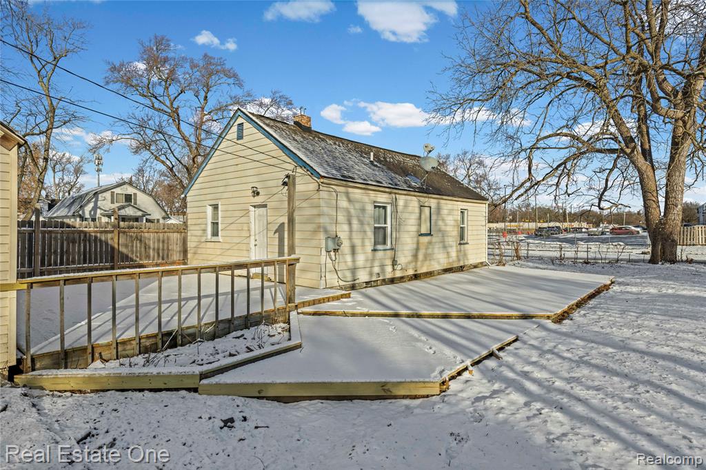 943 Premont Avenue, Waterford, MI 48328 — Photo 38