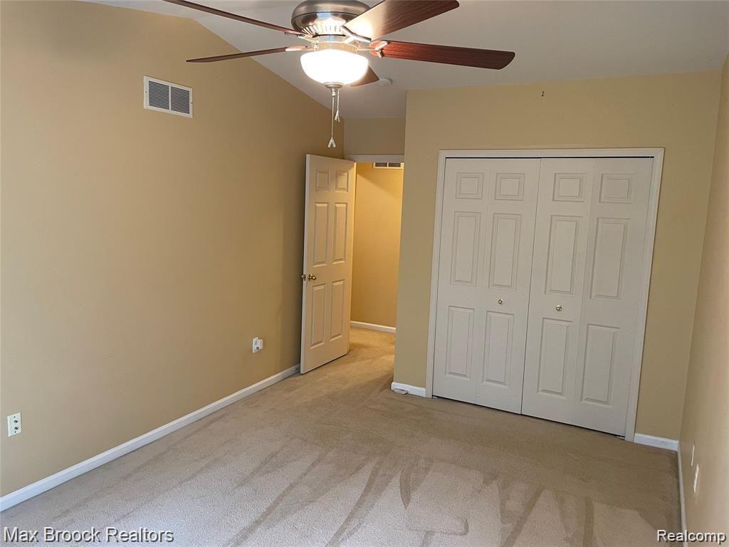 754 SANDALWOOD Drive, Troy, MI 48085 — Photo 31