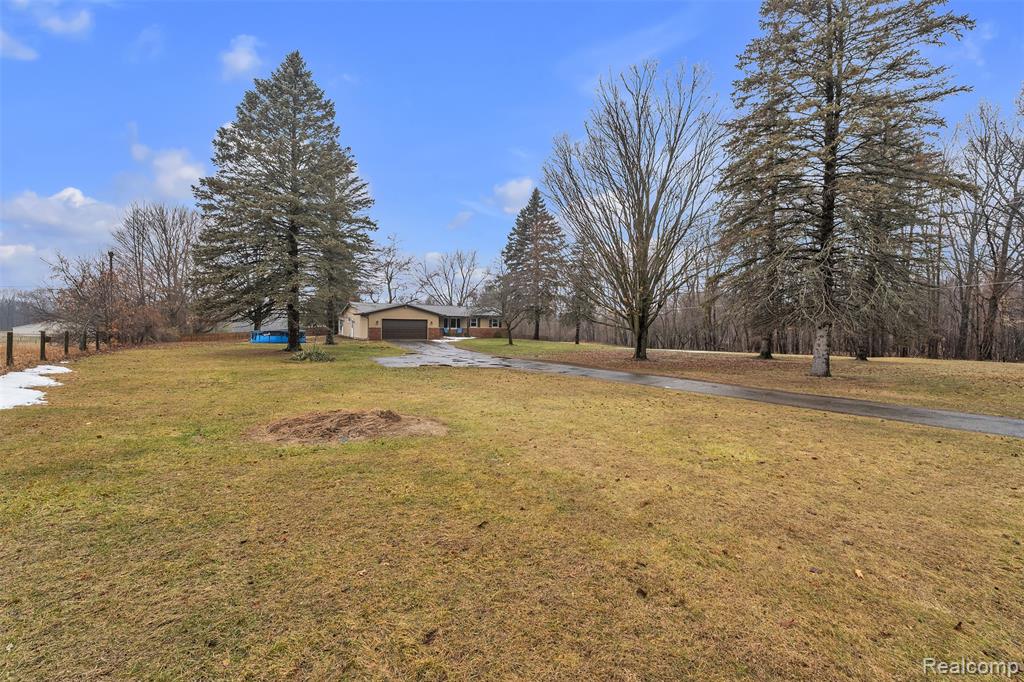 1641 Indian Road, Lapeer, MI 48446 — Photo 33