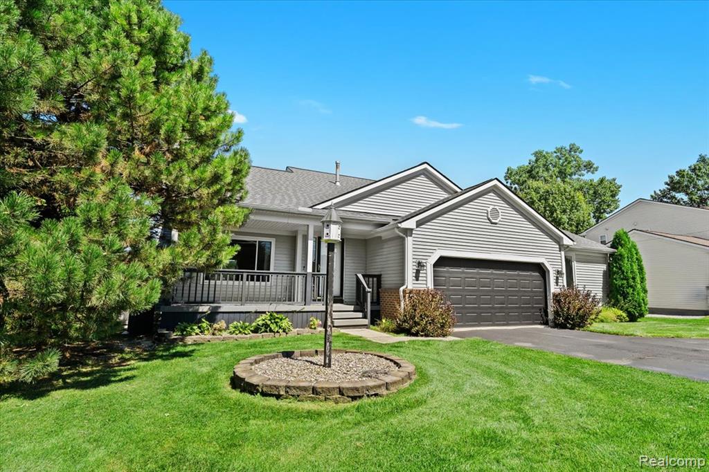 5620 Hatchery Road, Waterford, MI 48329 — Photo 2