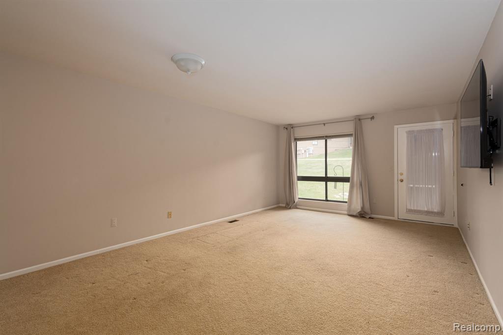 936 Wexford Way, Rochester Hills, MI 48307 — Photo 19