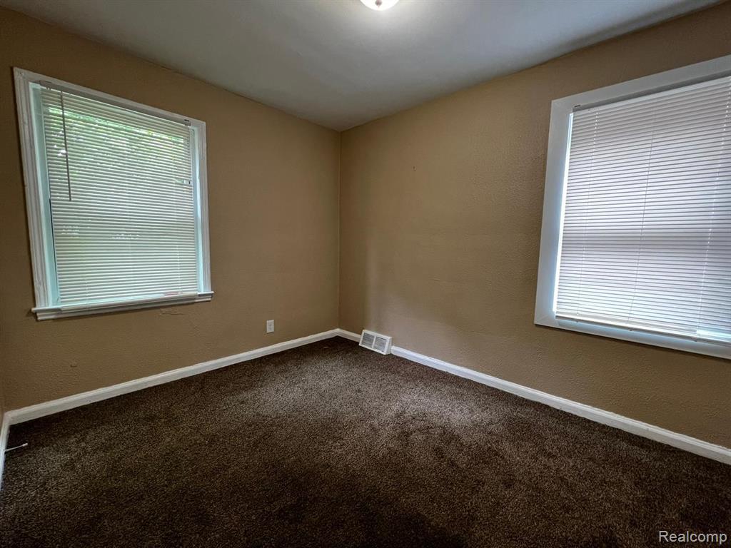 8260 COYLE Street, Detroit, MI 48228 — Photo 5