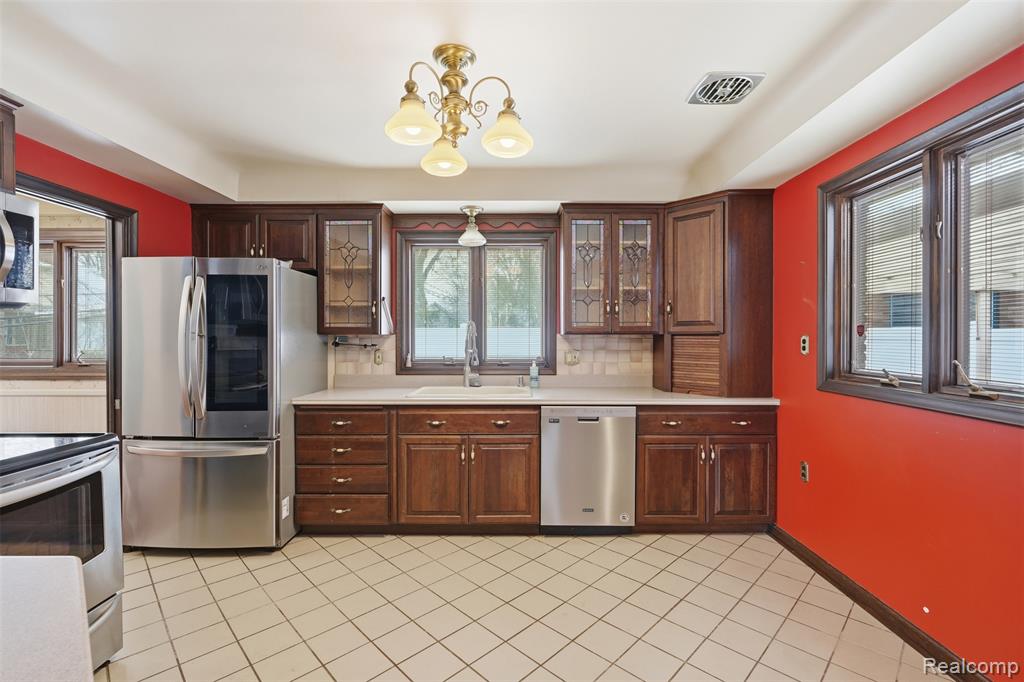 6006 Rosetta Street, Dearborn Heights, MI 48127 — Photo 9