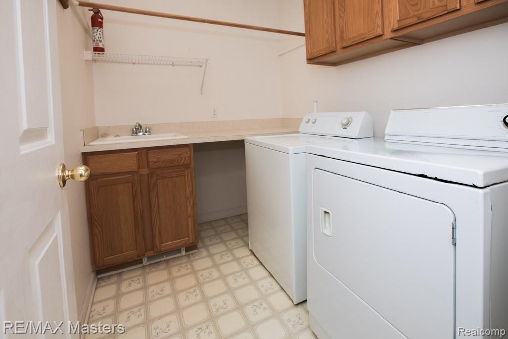 27178 John Drive, New Boston, MI 48164 — Photo 40