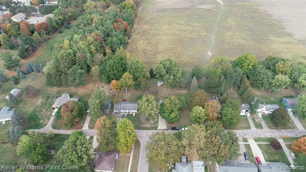 239 Almont Avenue, Almont, MI 48003 — Photo 32