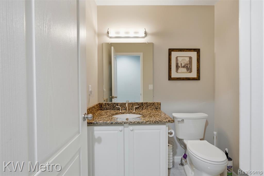 887 Grovecrest, Rochester Hills, MI 48307 — Photo 17