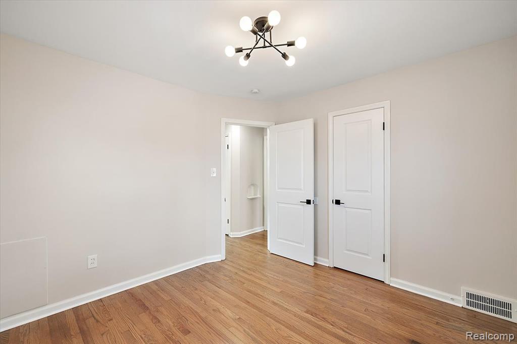 852 Cambridge Road, Berkley, MI 48072 — Photo 18
