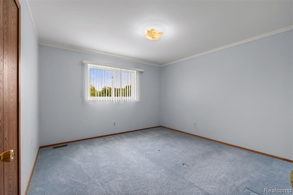 4210 Wingate Drive, Sterling Heights, MI 48310 — Photo 28