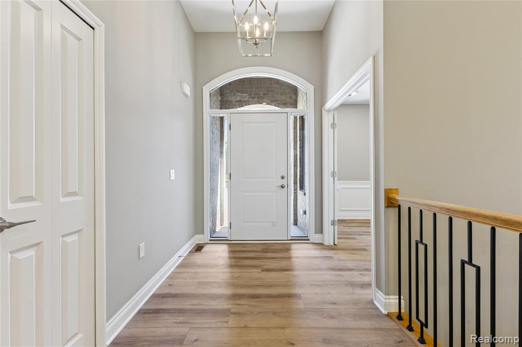 6429 Jamie Lane, Grand Blanc, MI 48439 — Photo 4