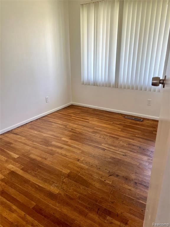 6410 Belltree Lane, Flint, MI 48504 — Photo 21