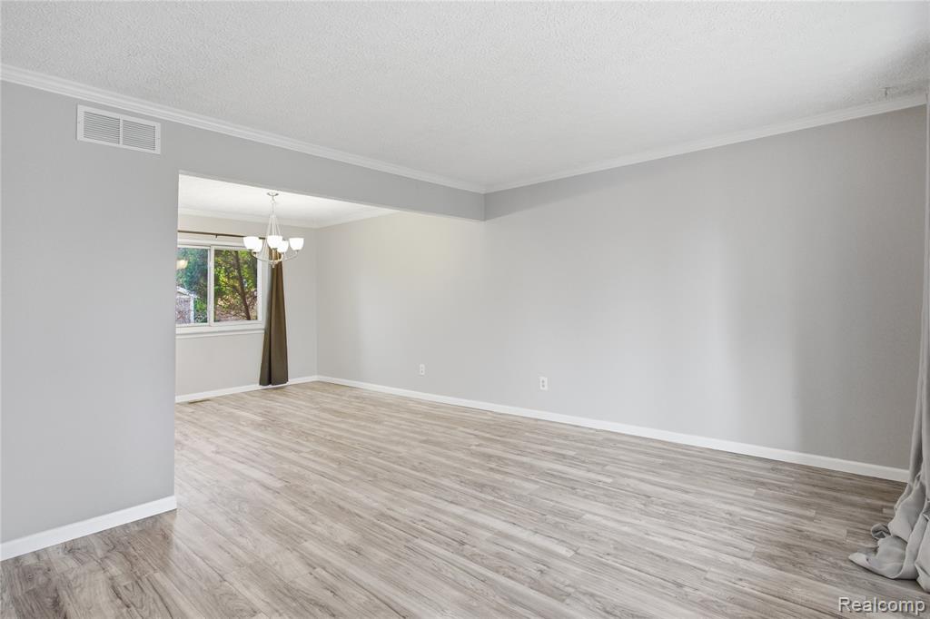 16213 Haverhill Drive, Macomb, MI 48044 — Photo 12
