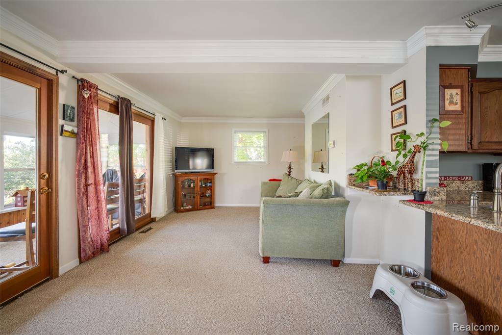 5477 Dooley Drive, Linden, MI 48451 — Photo 7