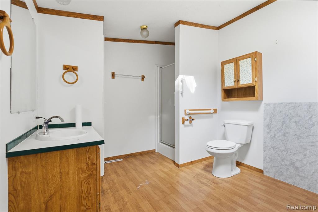 990 Voorheis Road, Waterford, MI 48328 — Photo 11