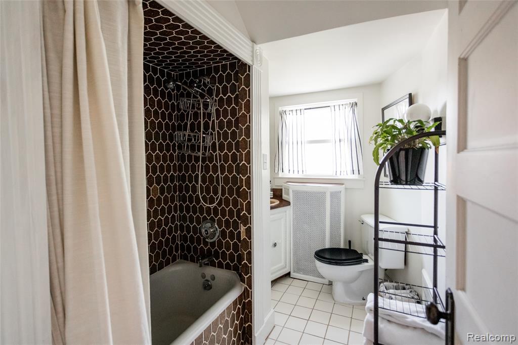 2929 Burns Street, Detroit, MI 48214 — Photo 27