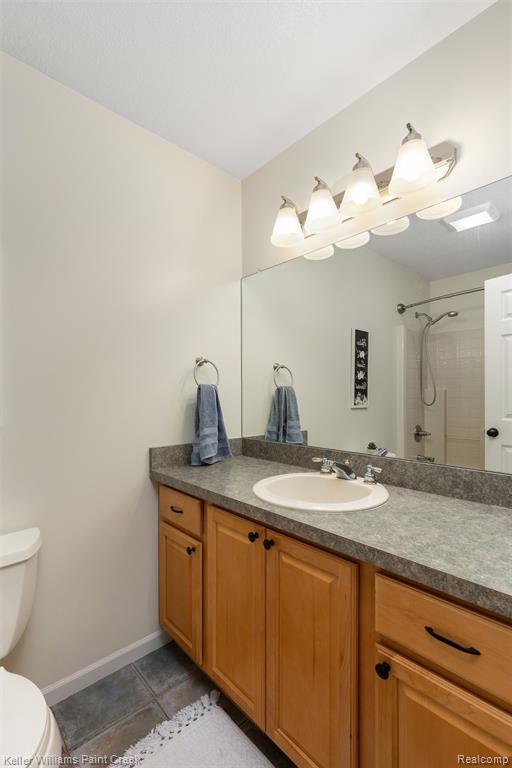 7537 Waterfall Drive, Grand Blanc, MI 48439 — Photo 22