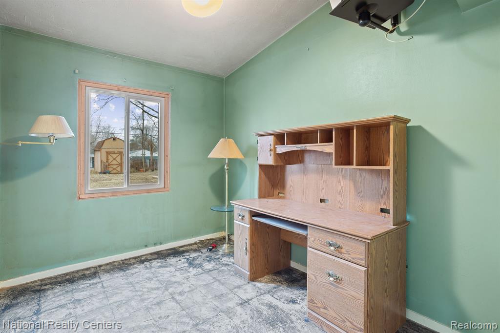 6378 Beth, Brighton, MI 48116 — Photo 17