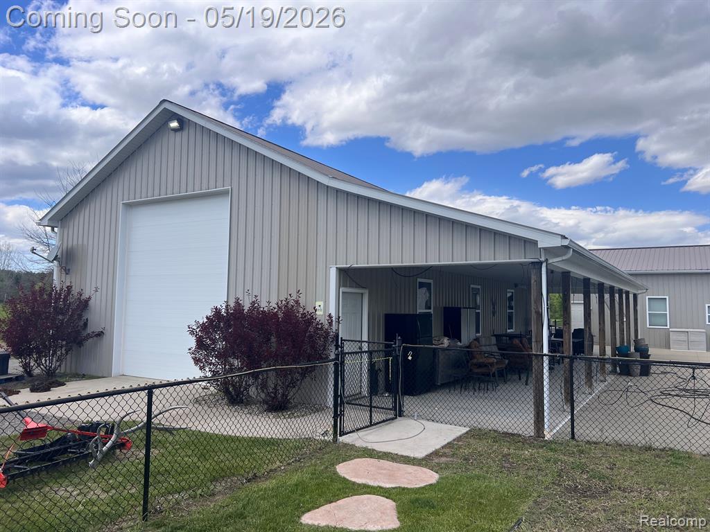 775 Beard Road E, Perry, MI 48872 — Photo 3