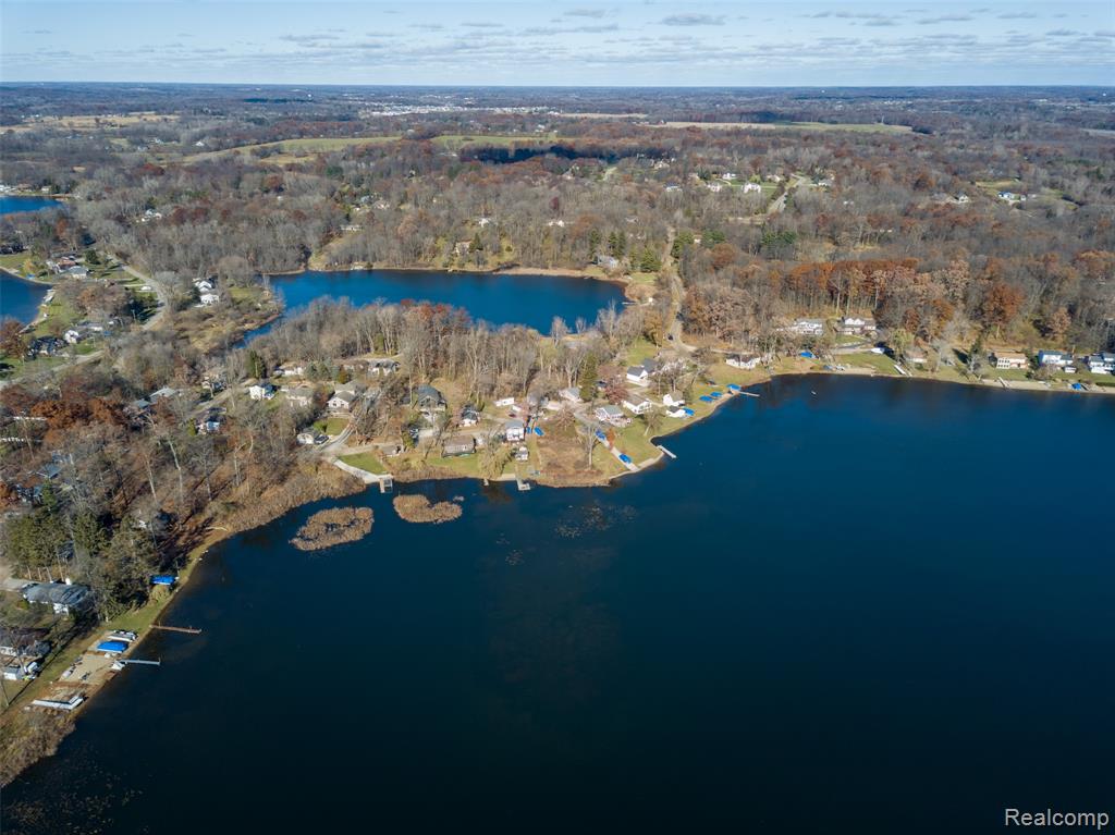 2146 Webster Park Drive, Howell, MI 48843 — Photo 8