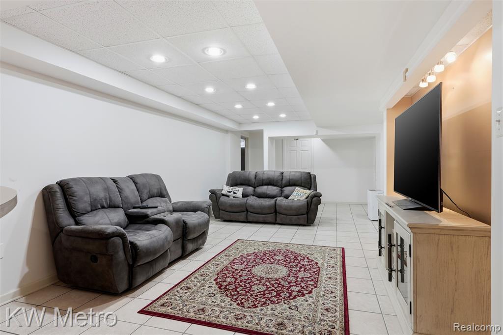 887 Grovecrest, Rochester Hills, MI 48307 — Photo 30