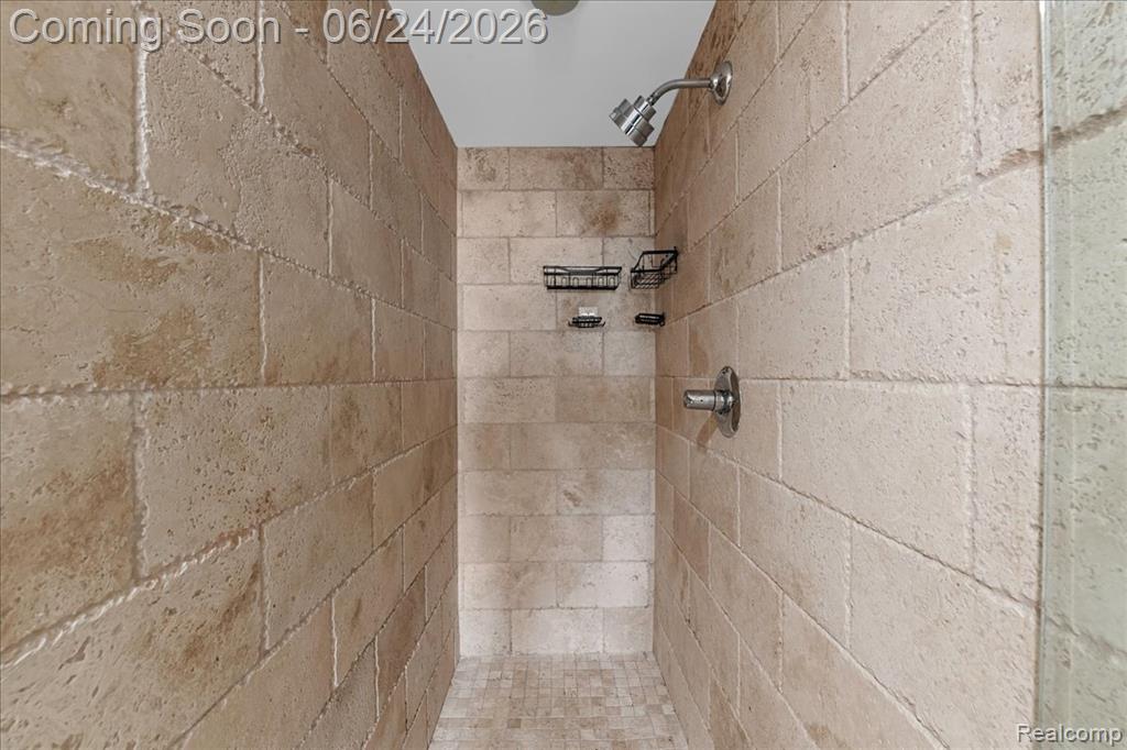525 W LAFAYETTE Boulevard, 13E, Detroit, MI 48226 — Photo 29