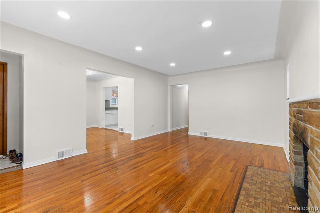 2339 E Outer Drive, Detroit, MI 48234 — Photo 6
