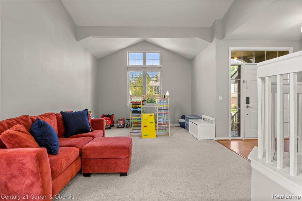 5725 VERSAILLES Avenue, Ann Arbor, MI 48103 — Photo 5